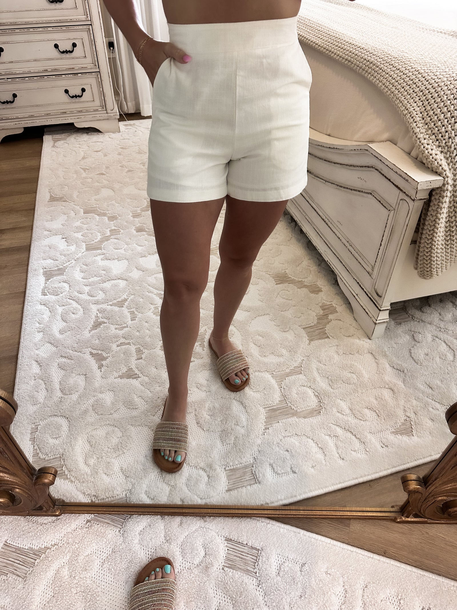 Isn't She Lovely Stiff Linen Shorts - White