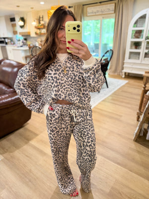 Lizzy Leopard Oversized Crewneck