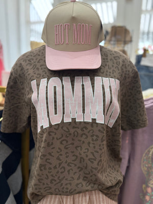 Mommin' Oversized Leopard Tee