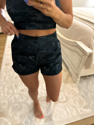Local Girl Vista Shorts - Multi Camo