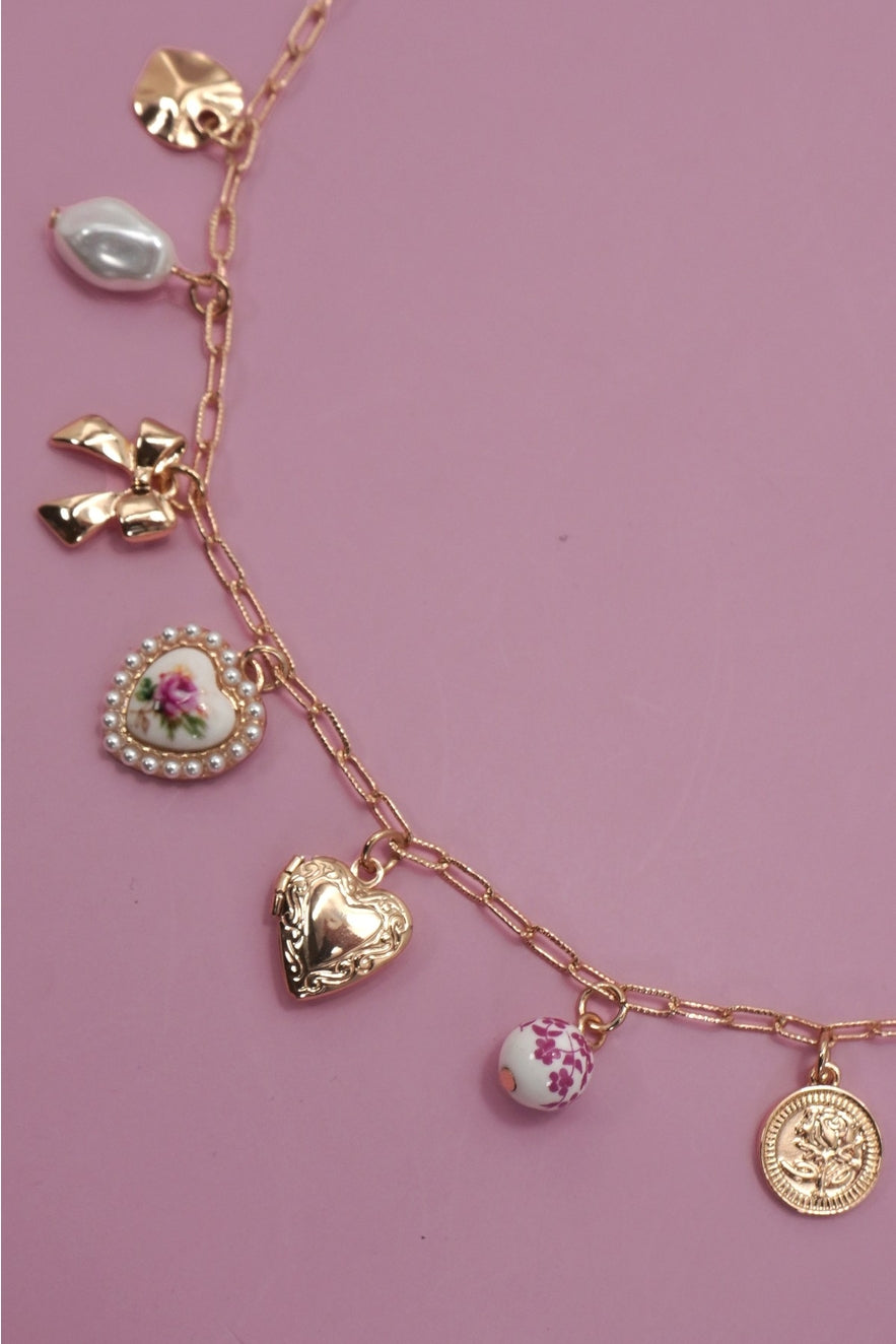 Vintage Feels Charm Necklace