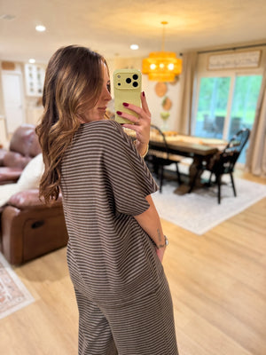Rose Oversized Striped Contrast Collar Top