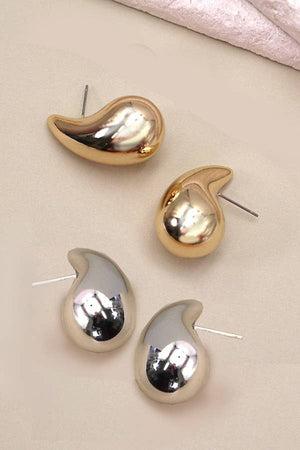 Graceful Teardrop Earrings - Gold