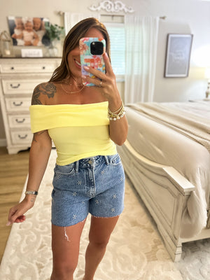 Kai Off Shoulder Knit Crop Top - Banana