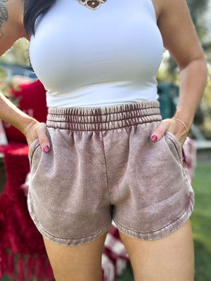 DOORBUSTER - Jeri Acid Washed Shorts - Brown