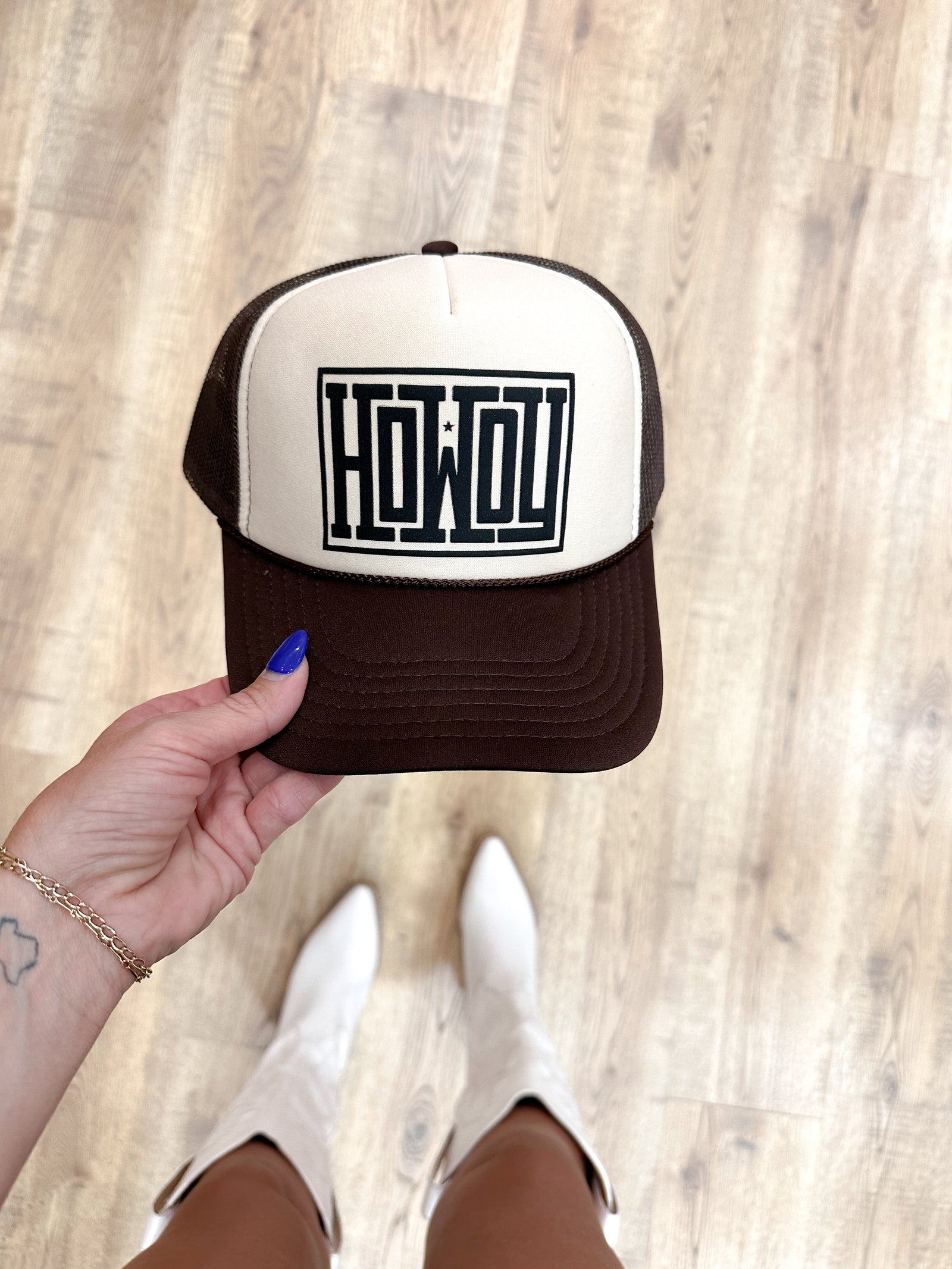Howdy Trucker Hat - Brown/Tan