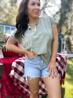 DOORBUSTER - Dani Acid Washed Tee - Light Olive