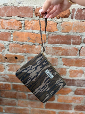 Local Girl Wristlet - Bottomland