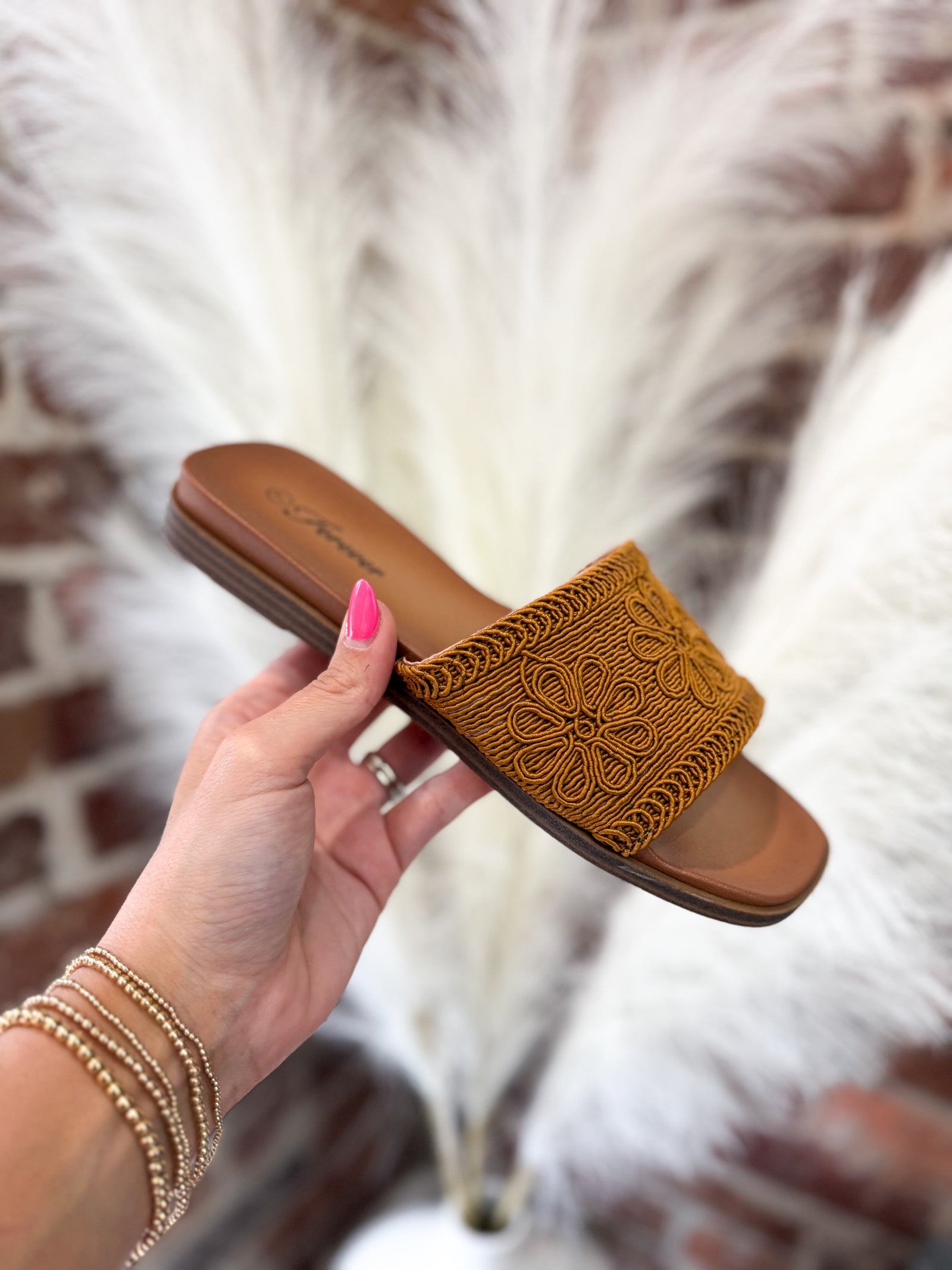 Daisy Stitched Flower Sandals - Tan