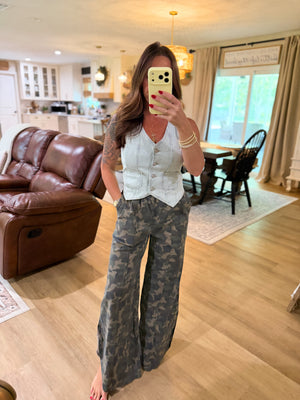 Victoria Washed Camo Jeans