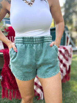 DOORBUSTER - Jeri Acid Washed Shorts - Dark Green