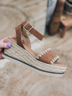 Airelle Platform Stitched Sandal - Tan