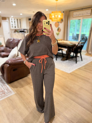 Rose Oversized Striped Contrast Collar Top