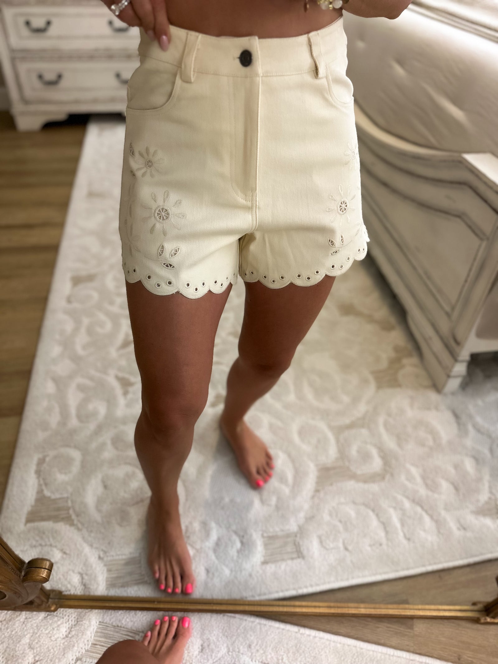 Francie Eyelet Embroidered Scallop Shorts - Beige