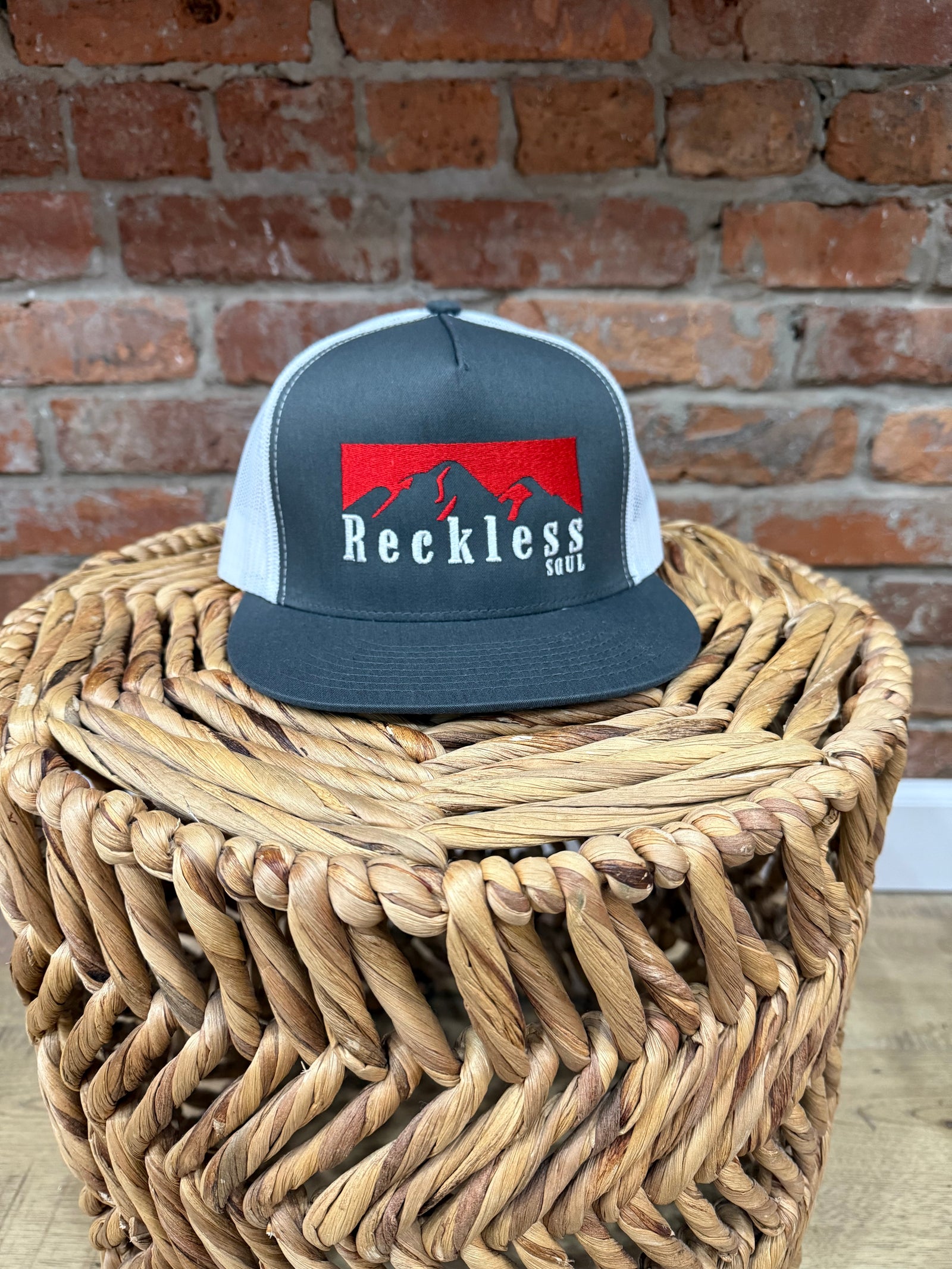 Reckless Soul Mountains Hat - Gray/Red