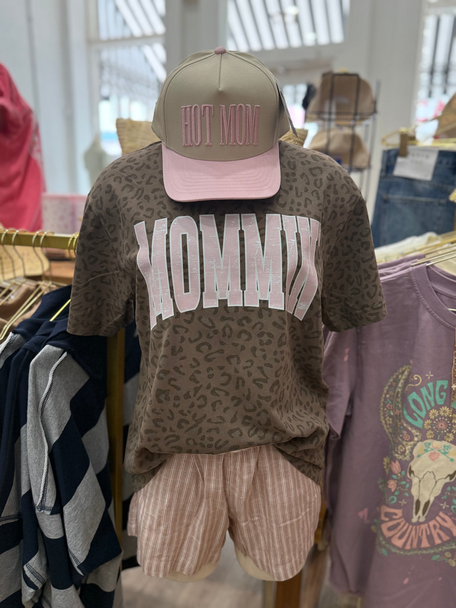 Mommin' Oversized Leopard Tee
