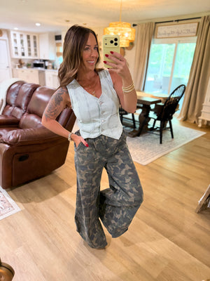 Victoria Washed Camo Jeans