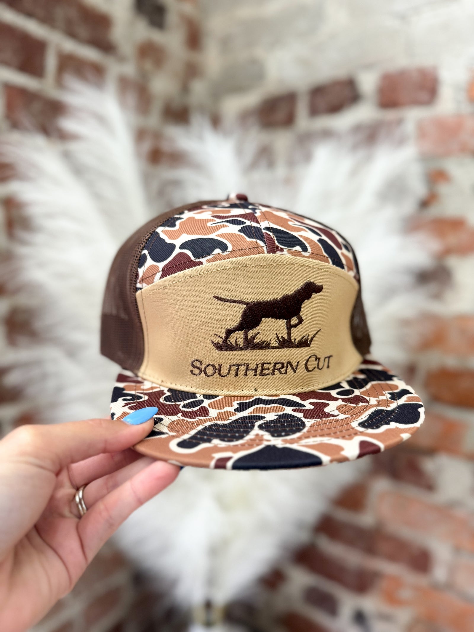 Southern Cut Pointer Dog 7 Panel Men's Hat