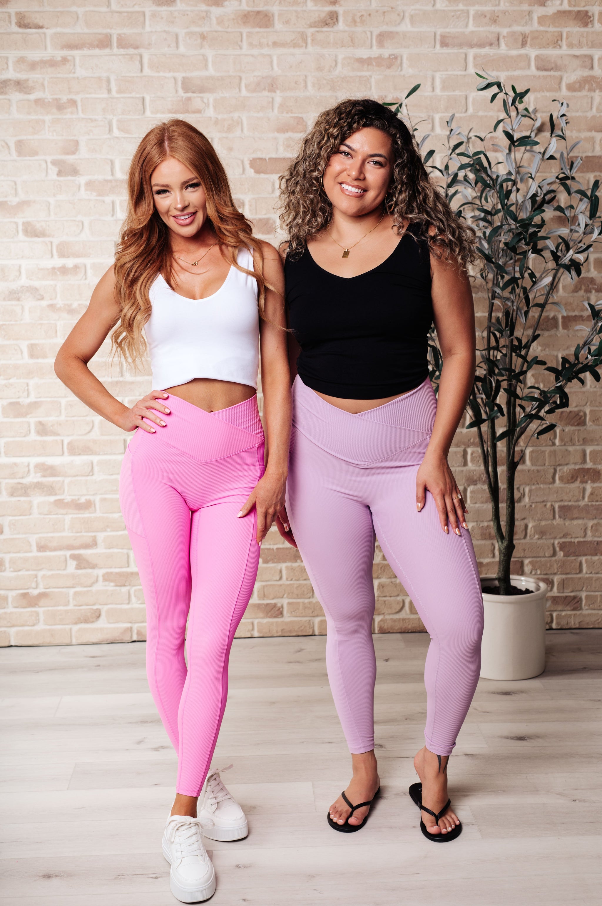 aim'n® RIBBED SEAMLESS FLARE - Leggings - black/noir aim'n® RIBBED SEAMLESS FLARE - Leggings - black/noir