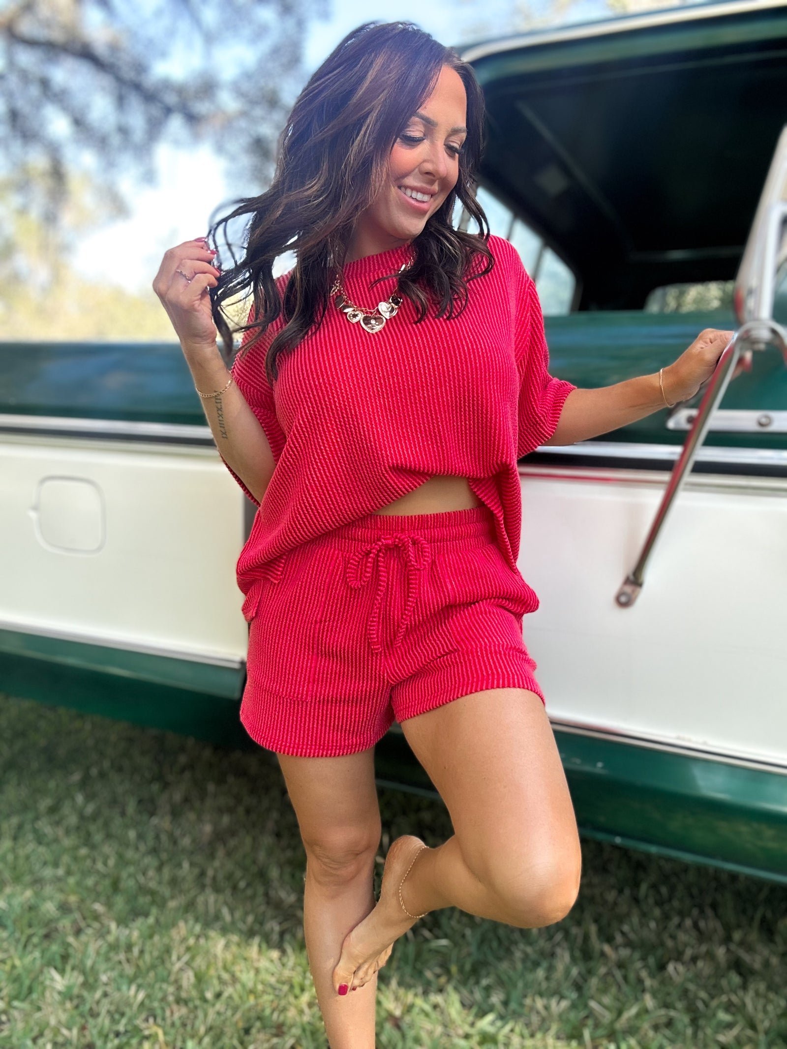 DOORBUSTER - Ali Ribbed Tee - Ruby