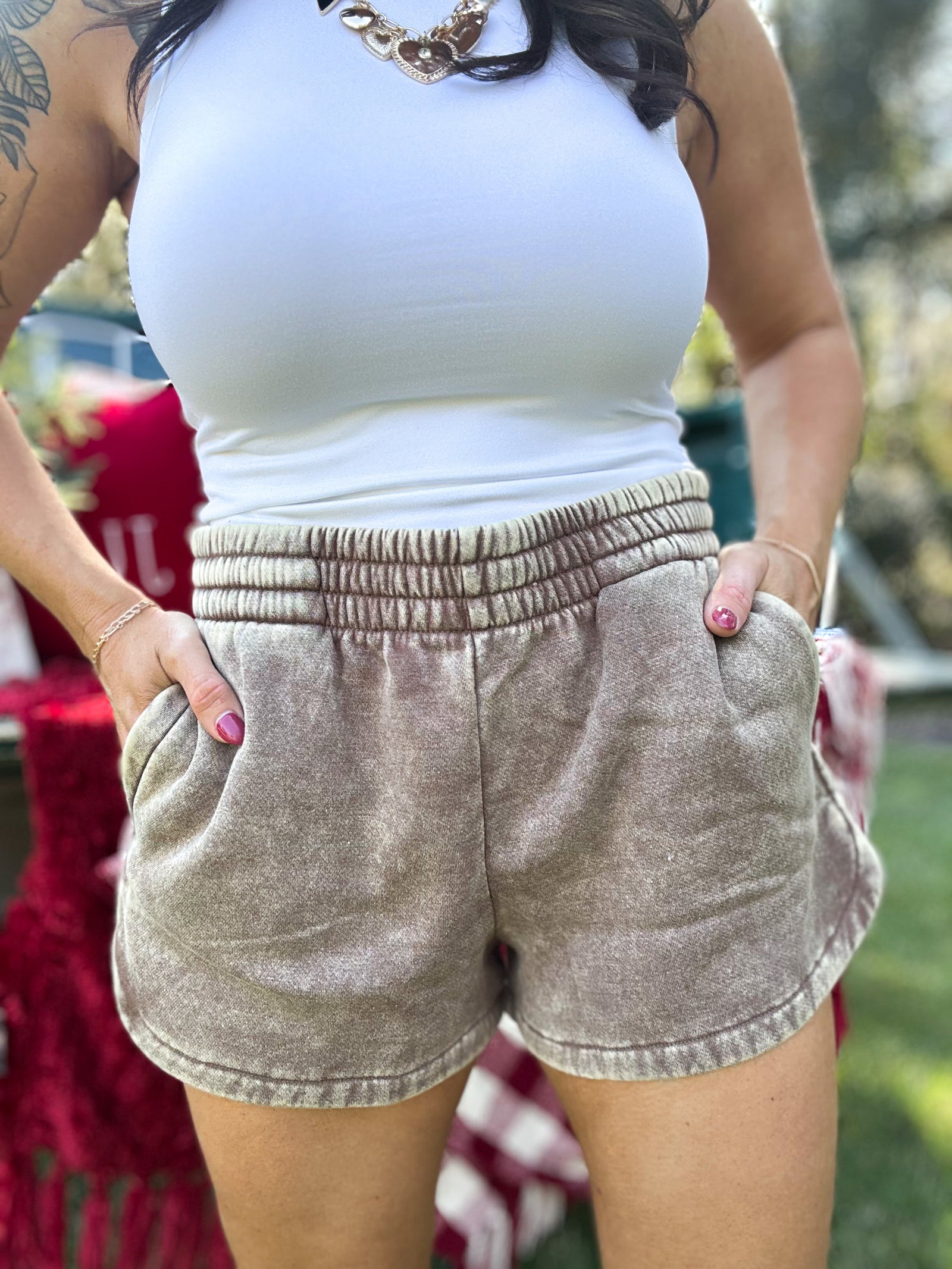 DOORBUSTER - Jeri Acid Washed Shorts - Mocha