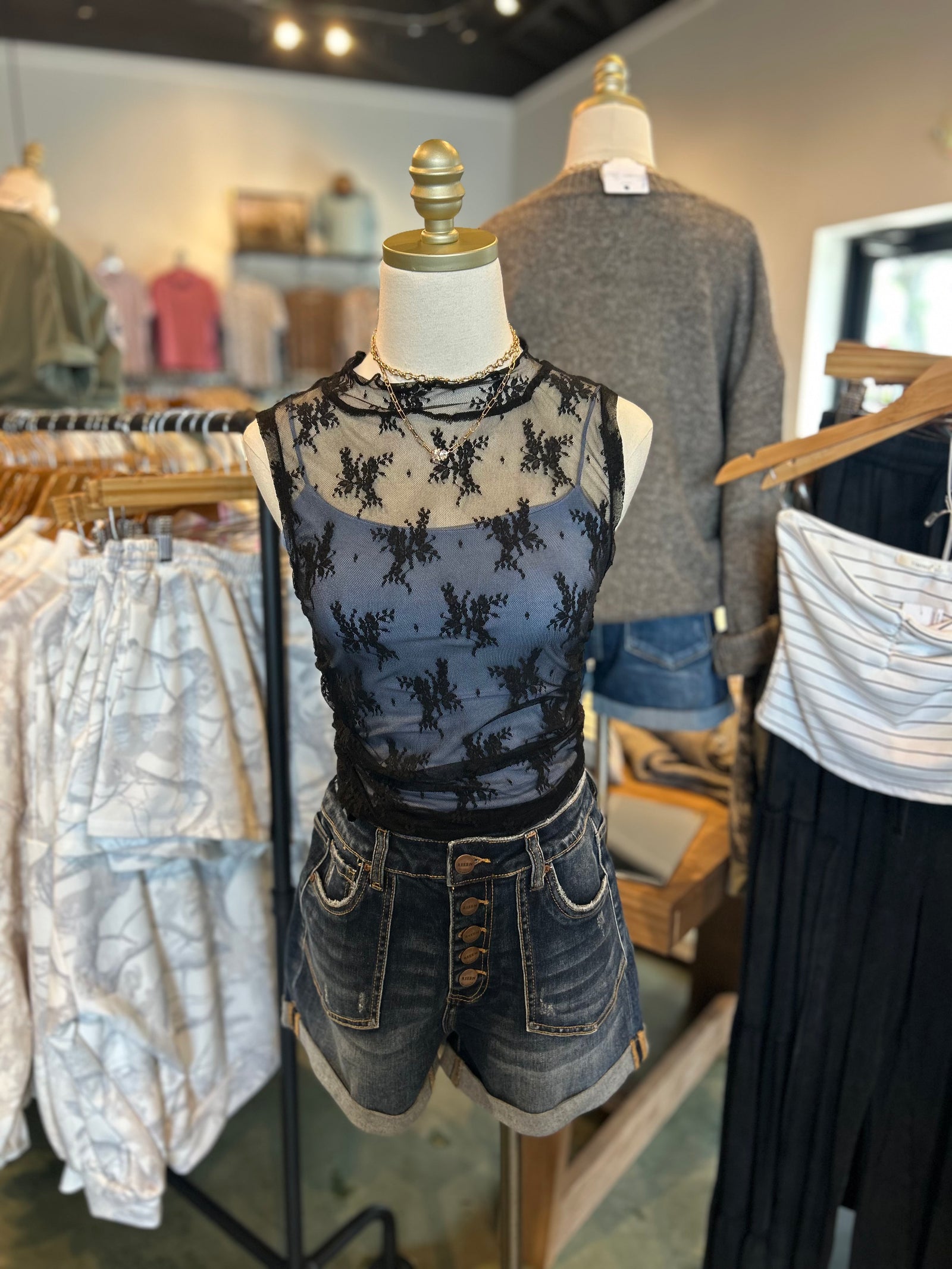 Amber Sleeveless Lace Tank - Black
