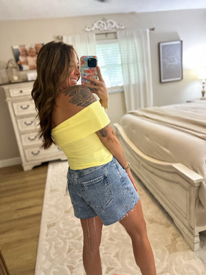 Kai Off Shoulder Knit Crop Top - Banana