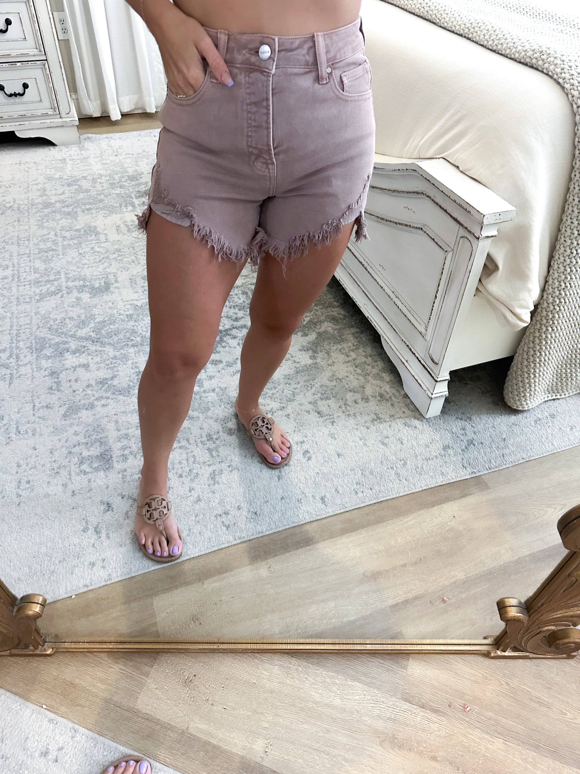 Give It a Guess Mauve Distressed Shorts