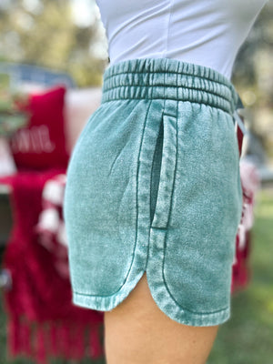 DOORBUSTER - Jeri Acid Washed Shorts - Dark Green