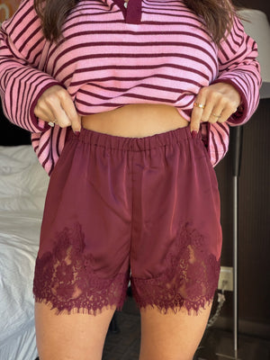 Evelyn Elastic Waist Lace Trim Shorts - Burgundy