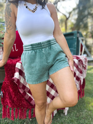 DOORBUSTER - Jeri Acid Washed Shorts - Dark Green