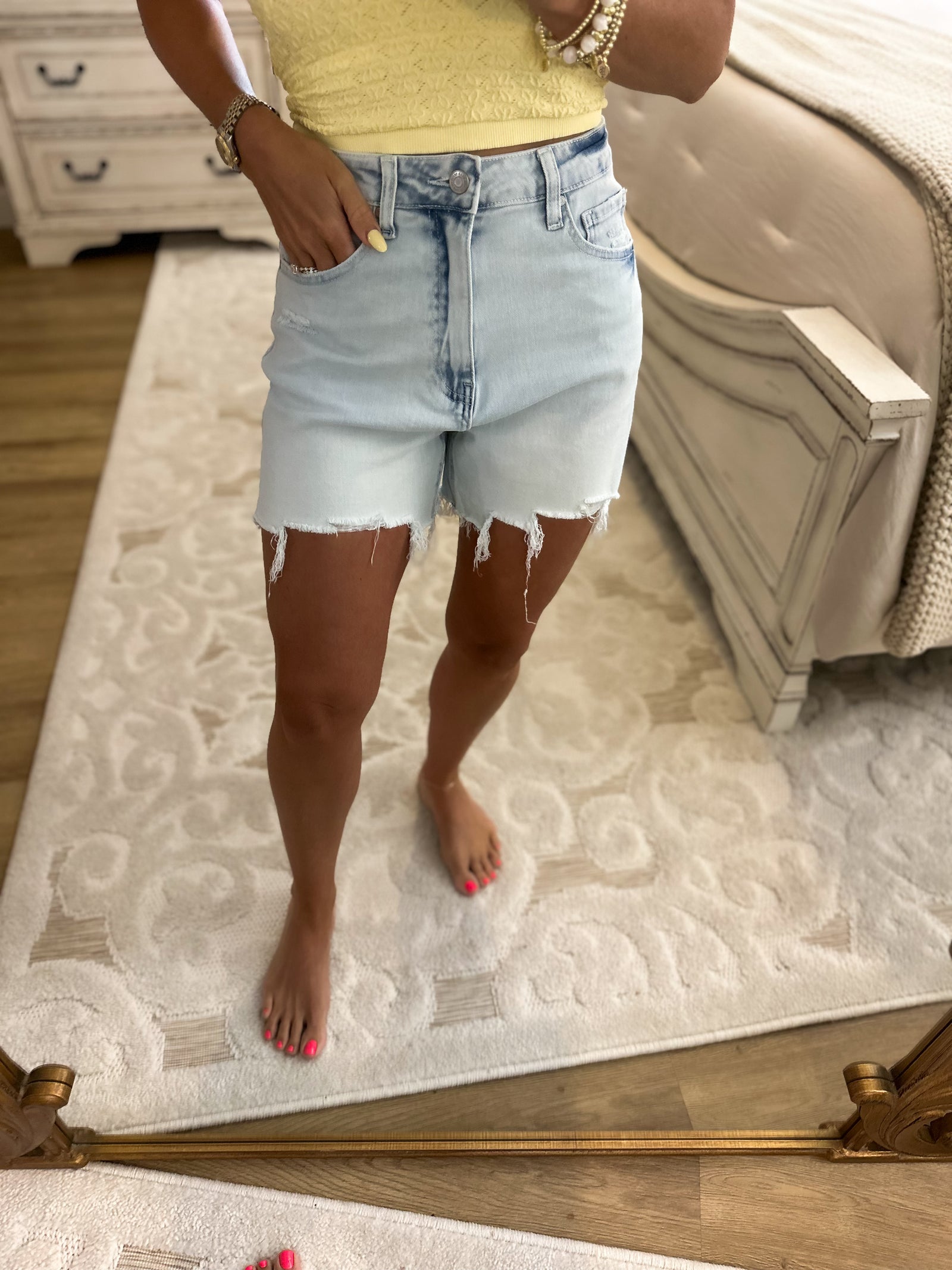 Chesney Comfort Stretch Denim Shorts - Light Wash