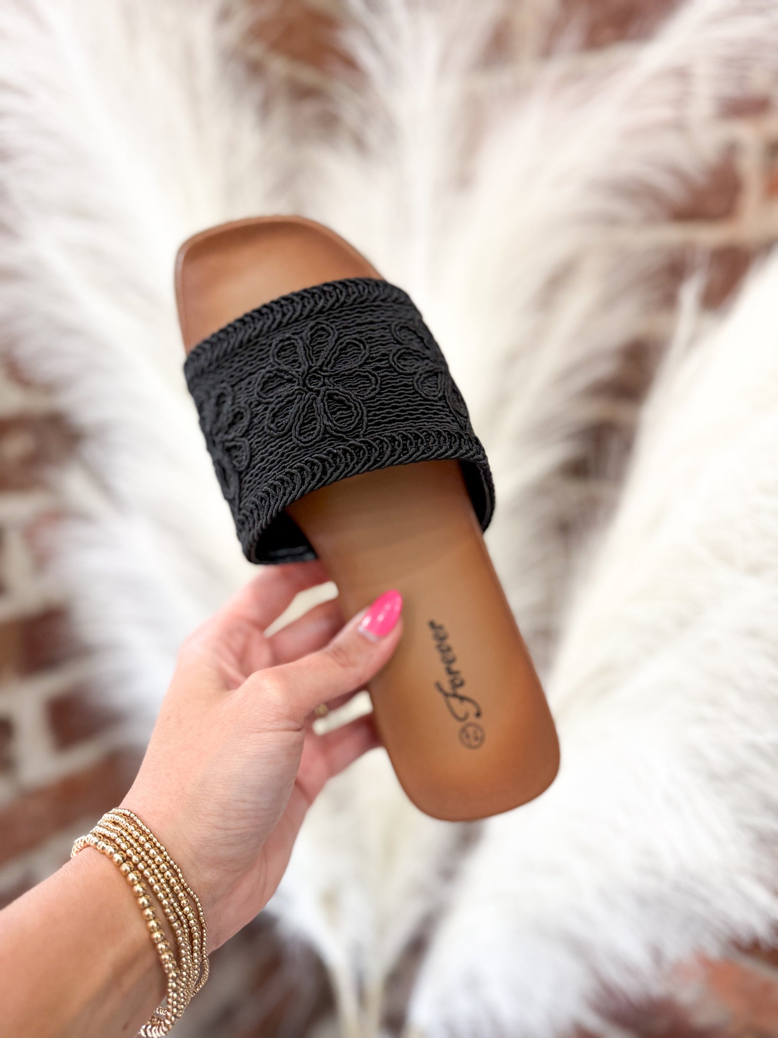 Daisy Stitched Flower Sandals - Black