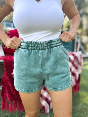 DOORBUSTER - Jeri Acid Washed Shorts - Dark Green