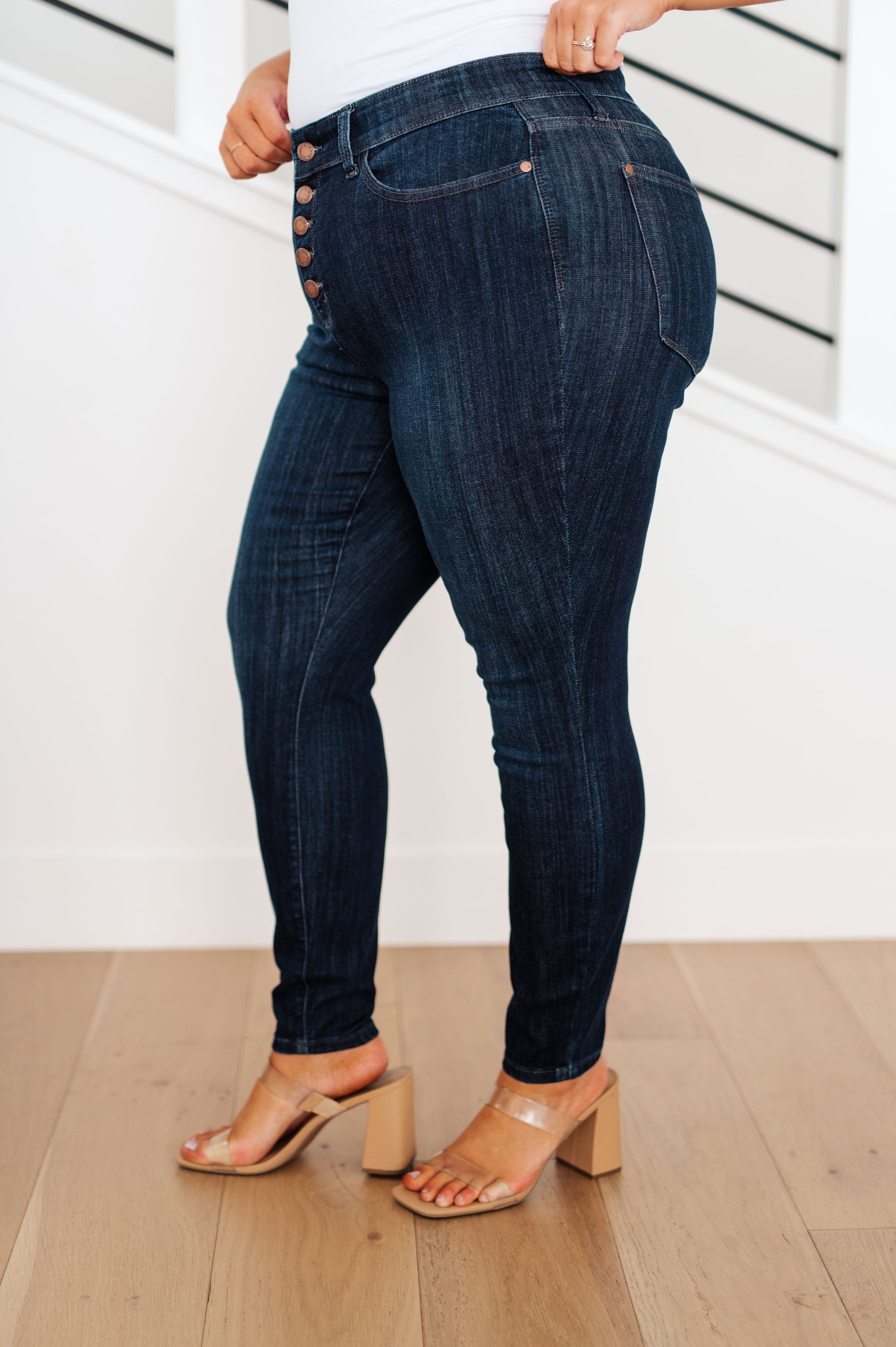 Jean skinny avec taille ajustable - bleu foncé - Kiabi - 7.00 Jean skinny avec taille ajustable - bleu foncé - Kiabi - 7.00