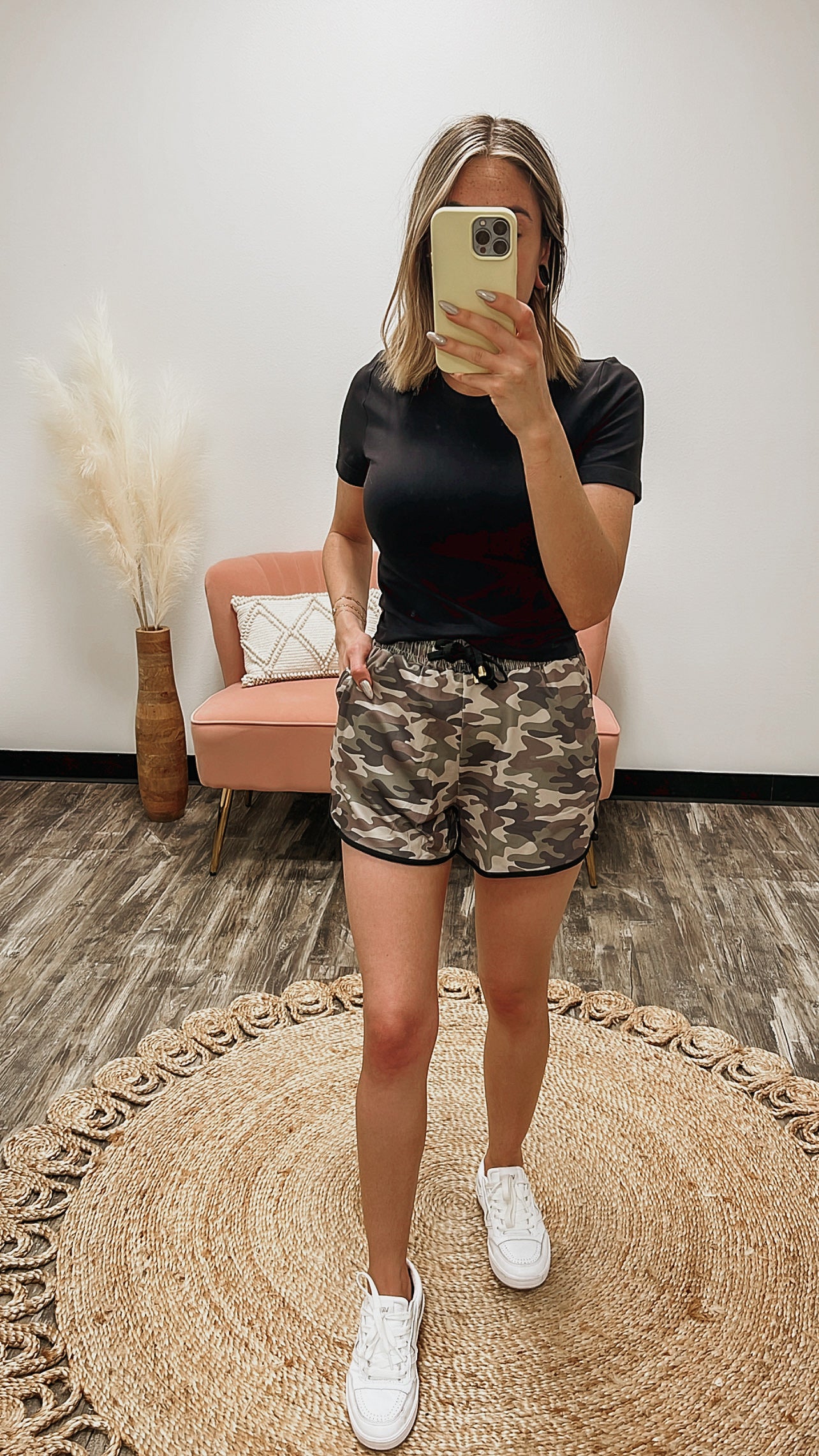 Standing Out Lounge Shorts - Camo