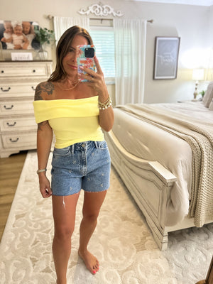 Kai Off Shoulder Knit Crop Top - Banana