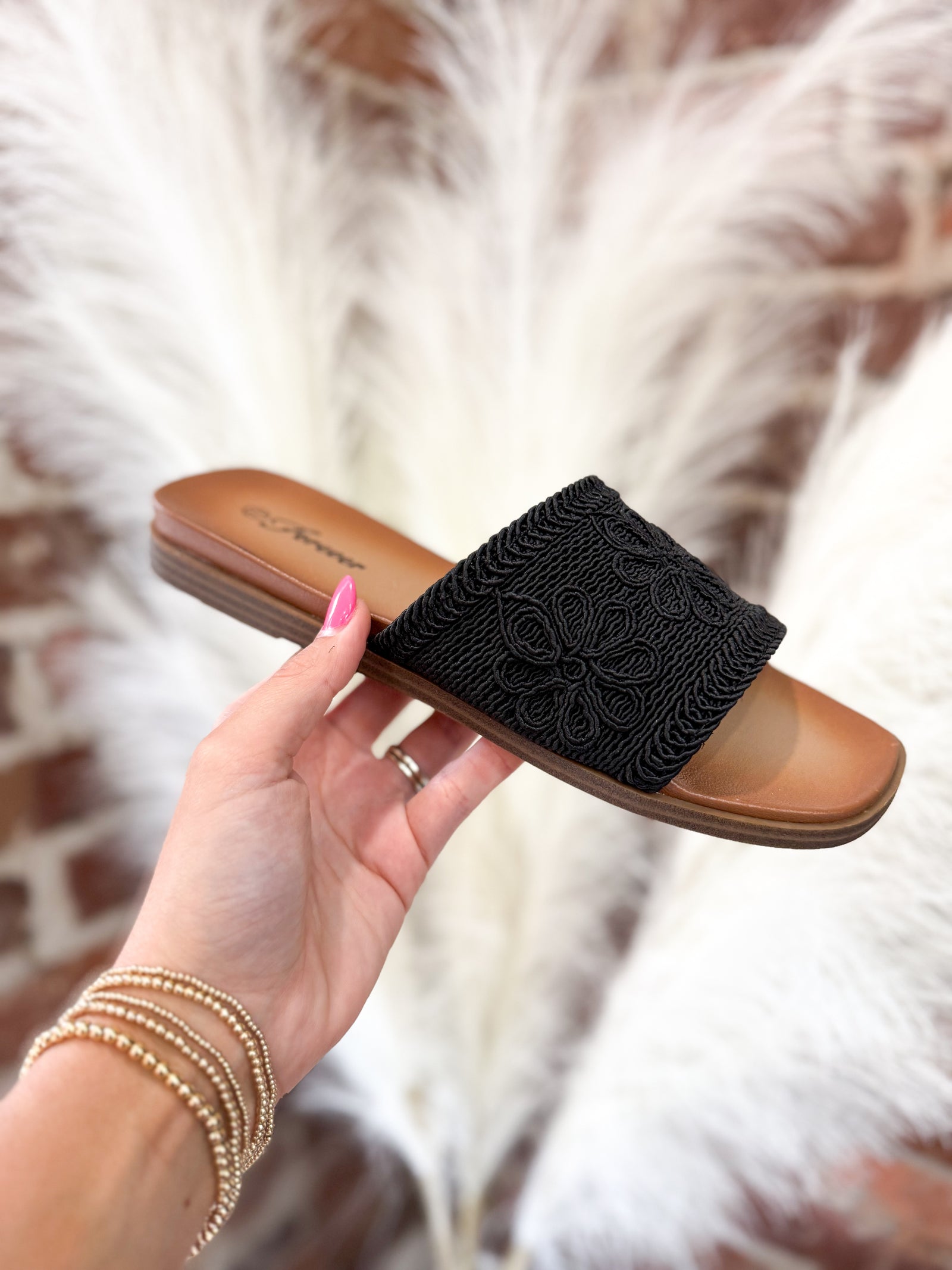 Daisy Stitched Flower Sandals - Black