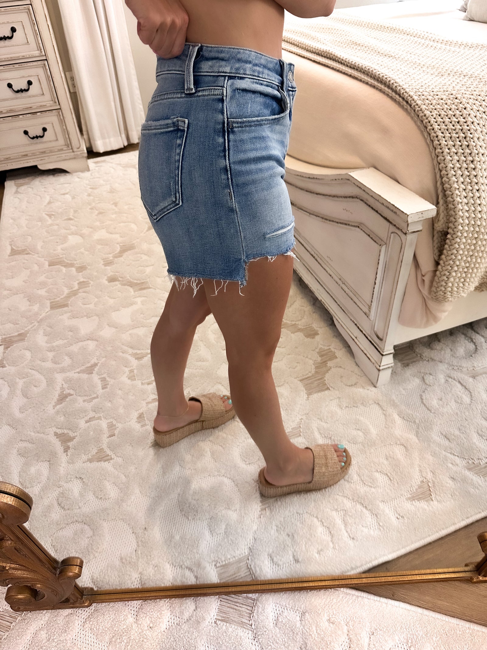 Evelyn High Rise Classic Distressed Shorts