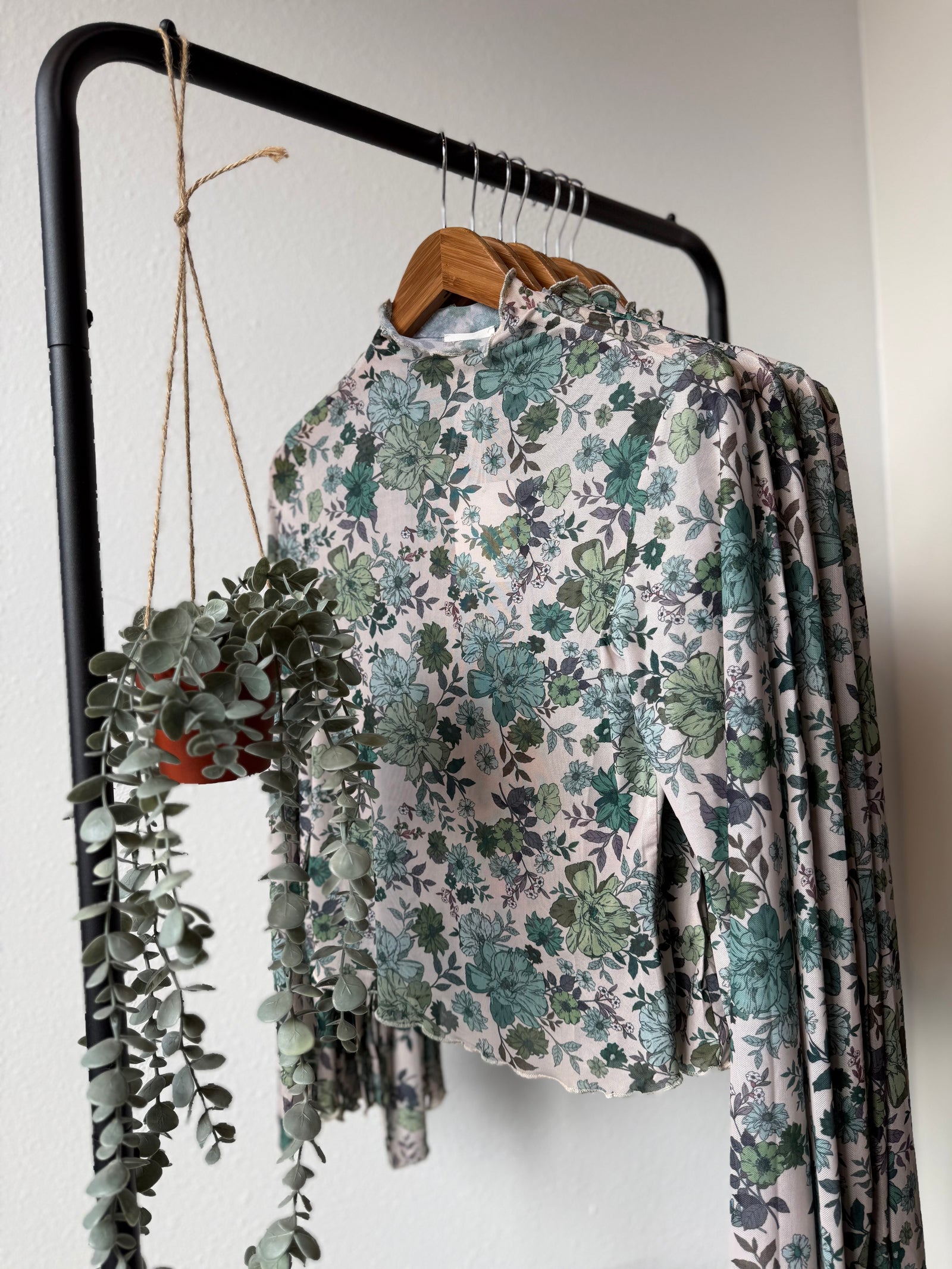 Francesa Floral Printed Mesh Top- Olive Thyme