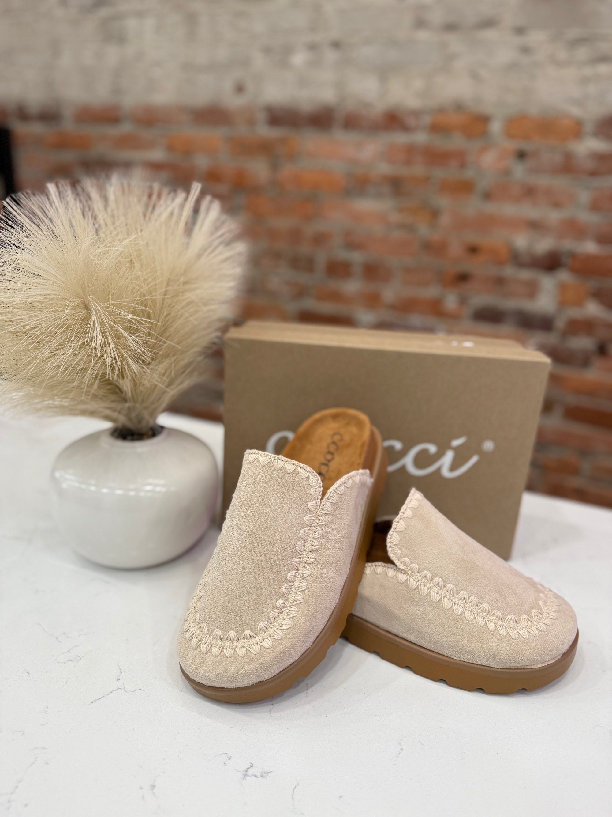 Margret Platform Slide