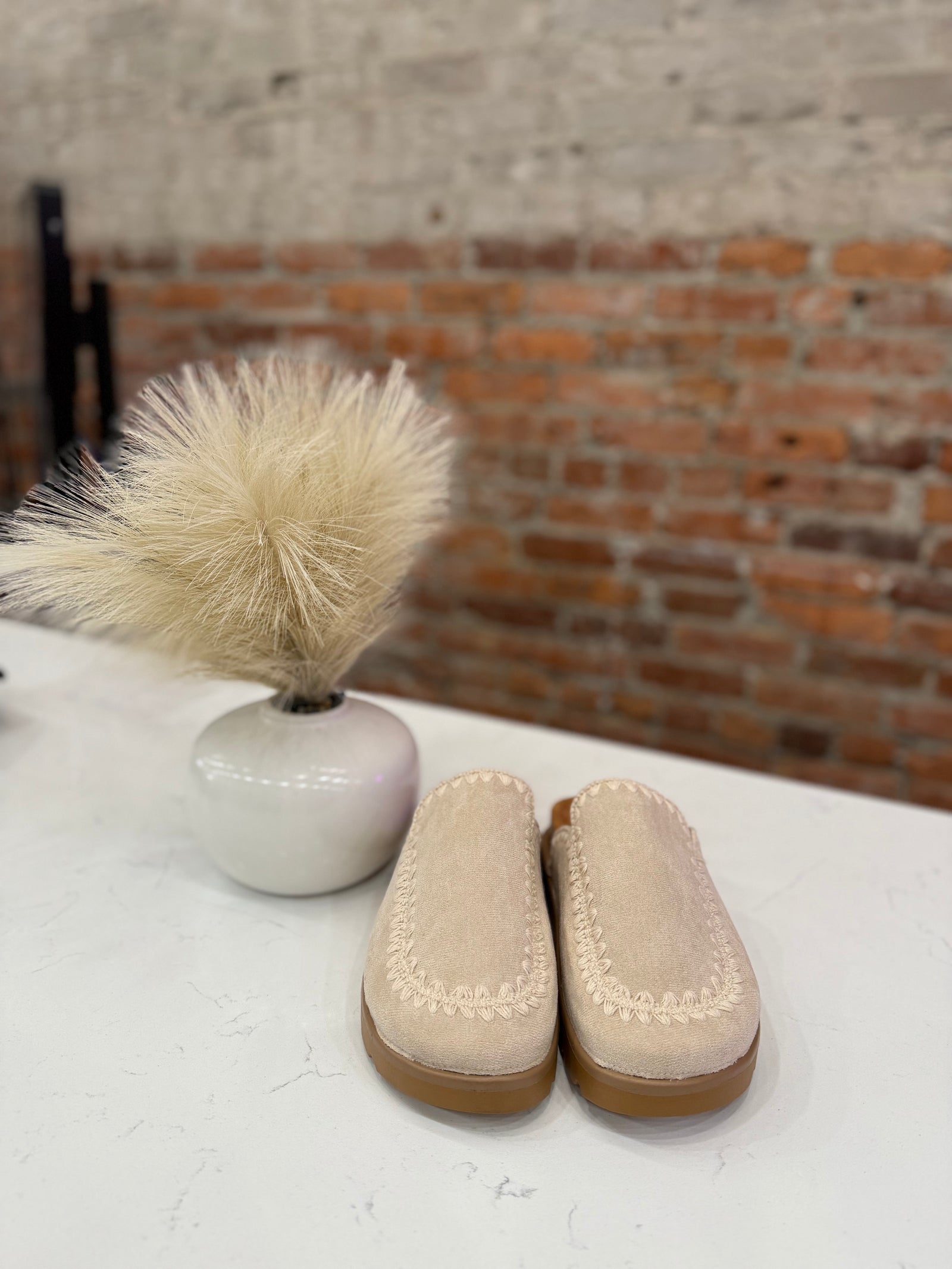 Margret Platform Slide