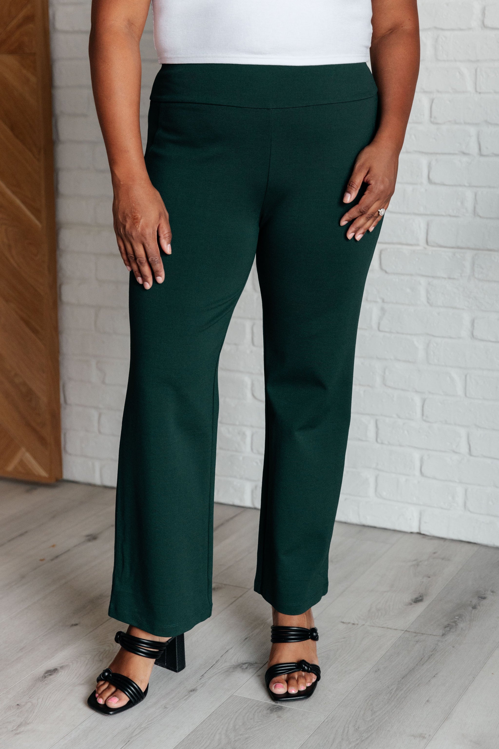 Magic Straight Pants in Hunter Green - Tennessee Jane Magic Straight Pants in Hunter Green - Tennessee Jane