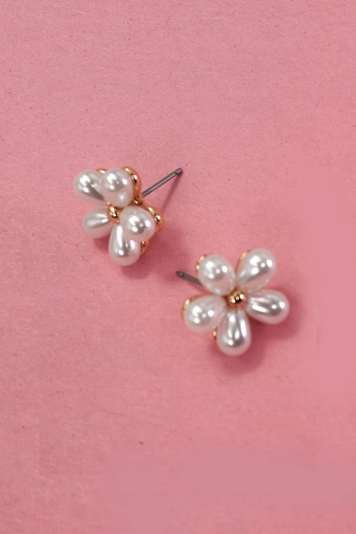 Pearl Daisy Stud Earrings