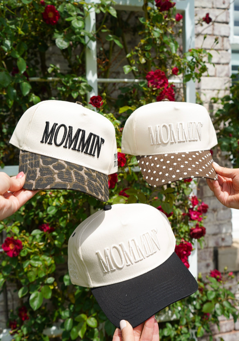 Mommin' - Vintage Trucker Hat