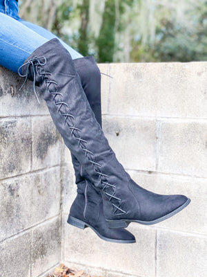 Brody Lace Up Boots - Black